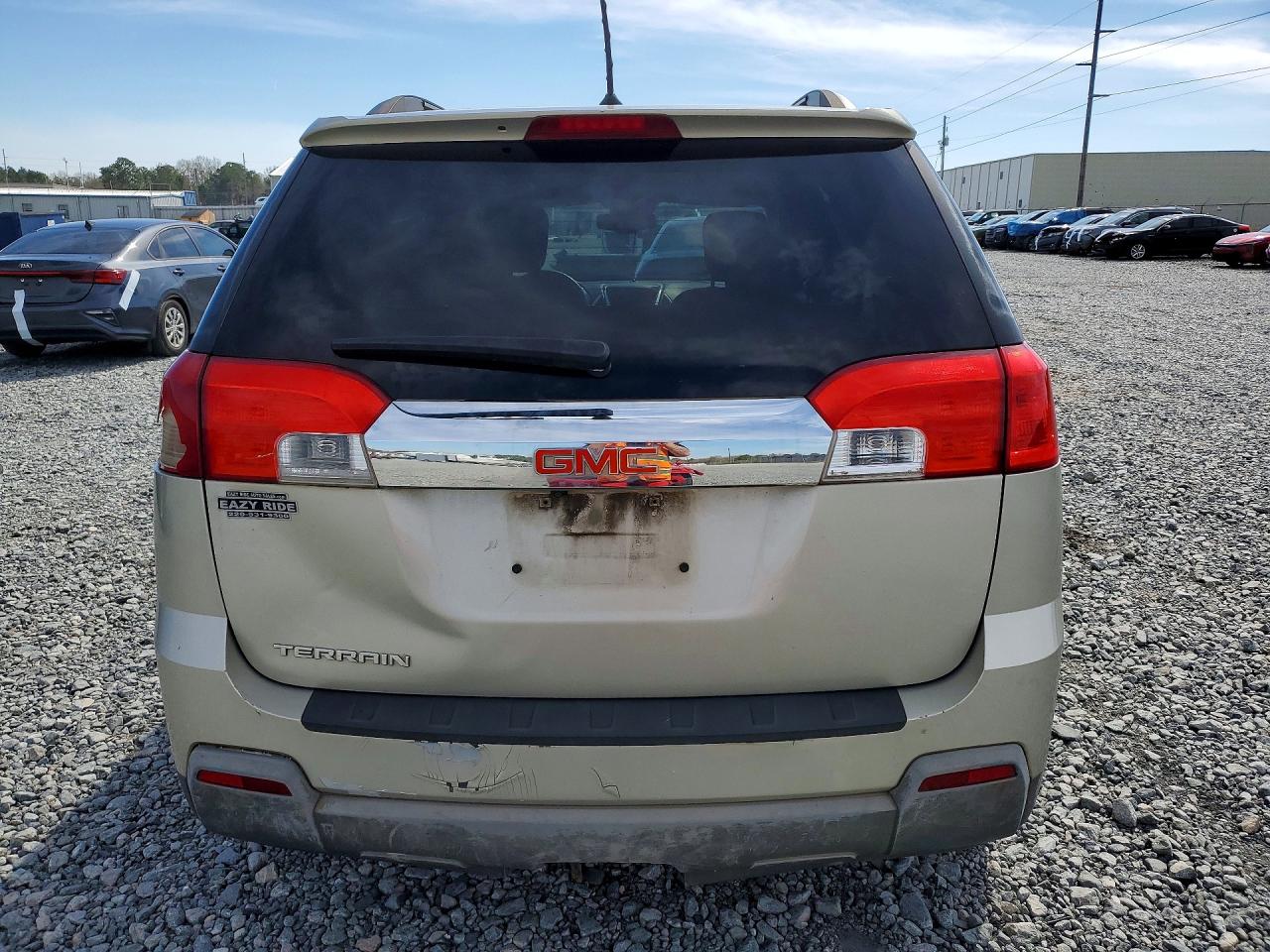 2013 GMC TERRAIN SLE photo 16