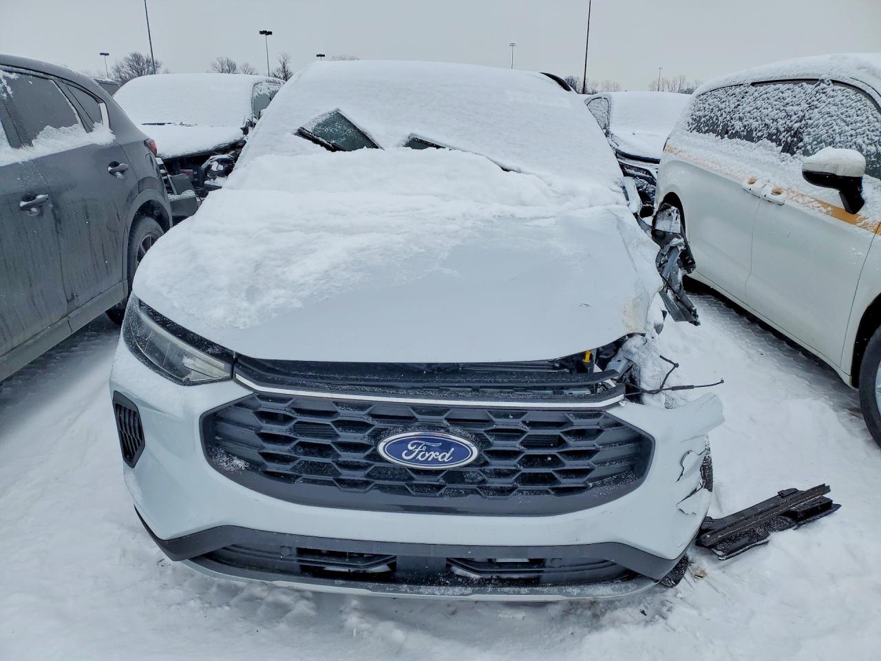 2025 FORD ESCAPE ST LINE photo 9