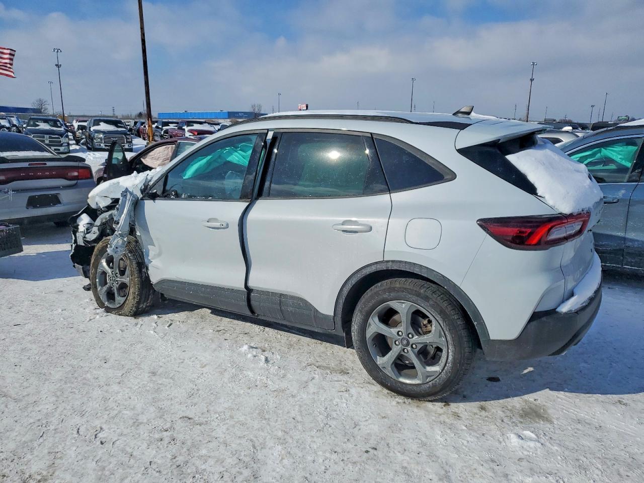 2025 FORD ESCAPE ST LINE photo 3