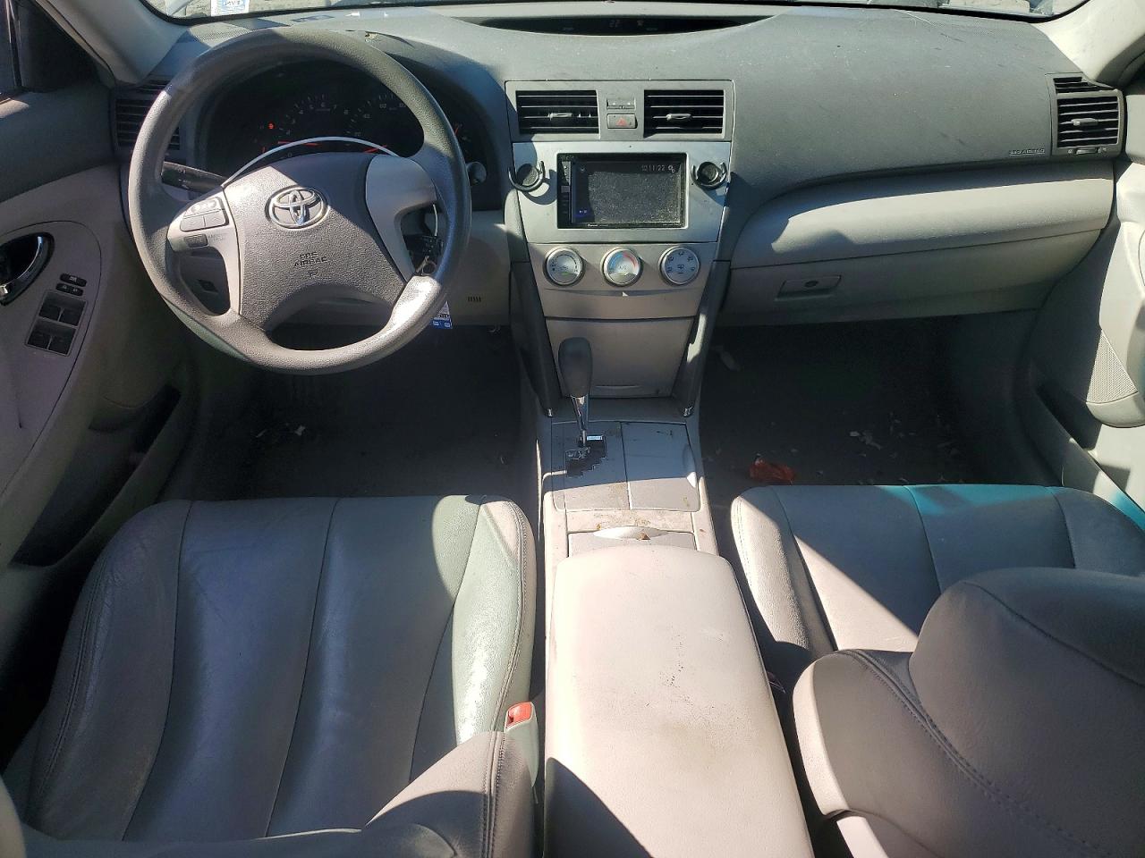 2011 TOYOTA CAMRY photo 15