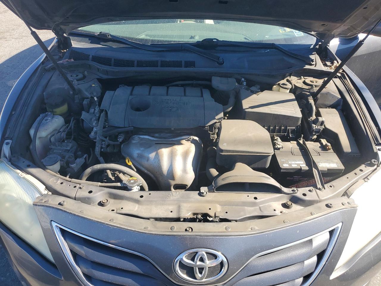 2011 TOYOTA CAMRY photo 21