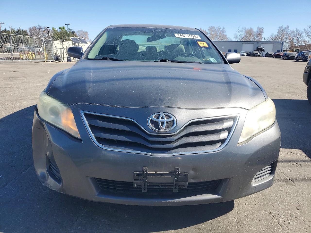 2011 TOYOTA CAMRY photo 9
