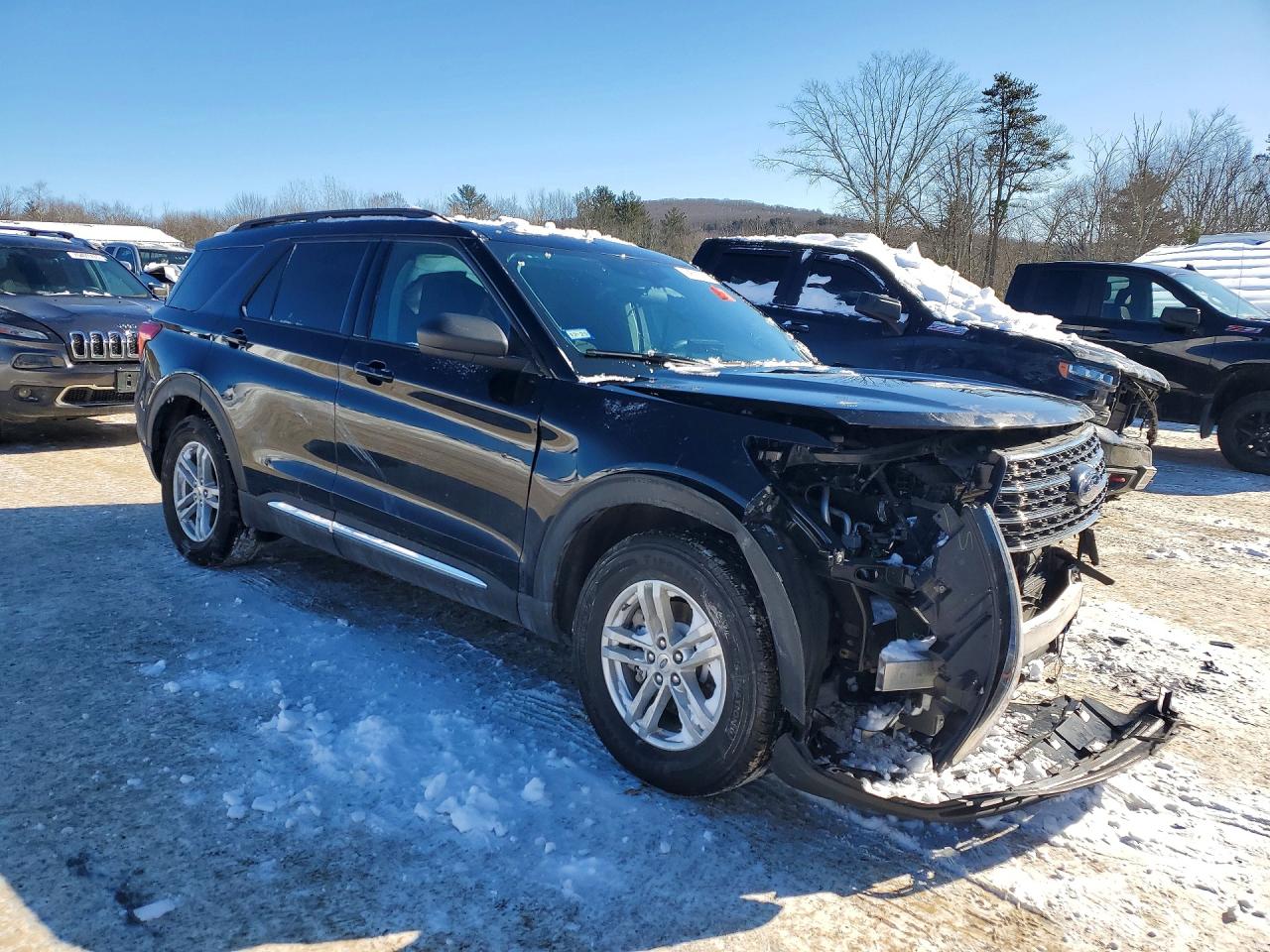 2023 FORD EXPLORER XLT photo 7