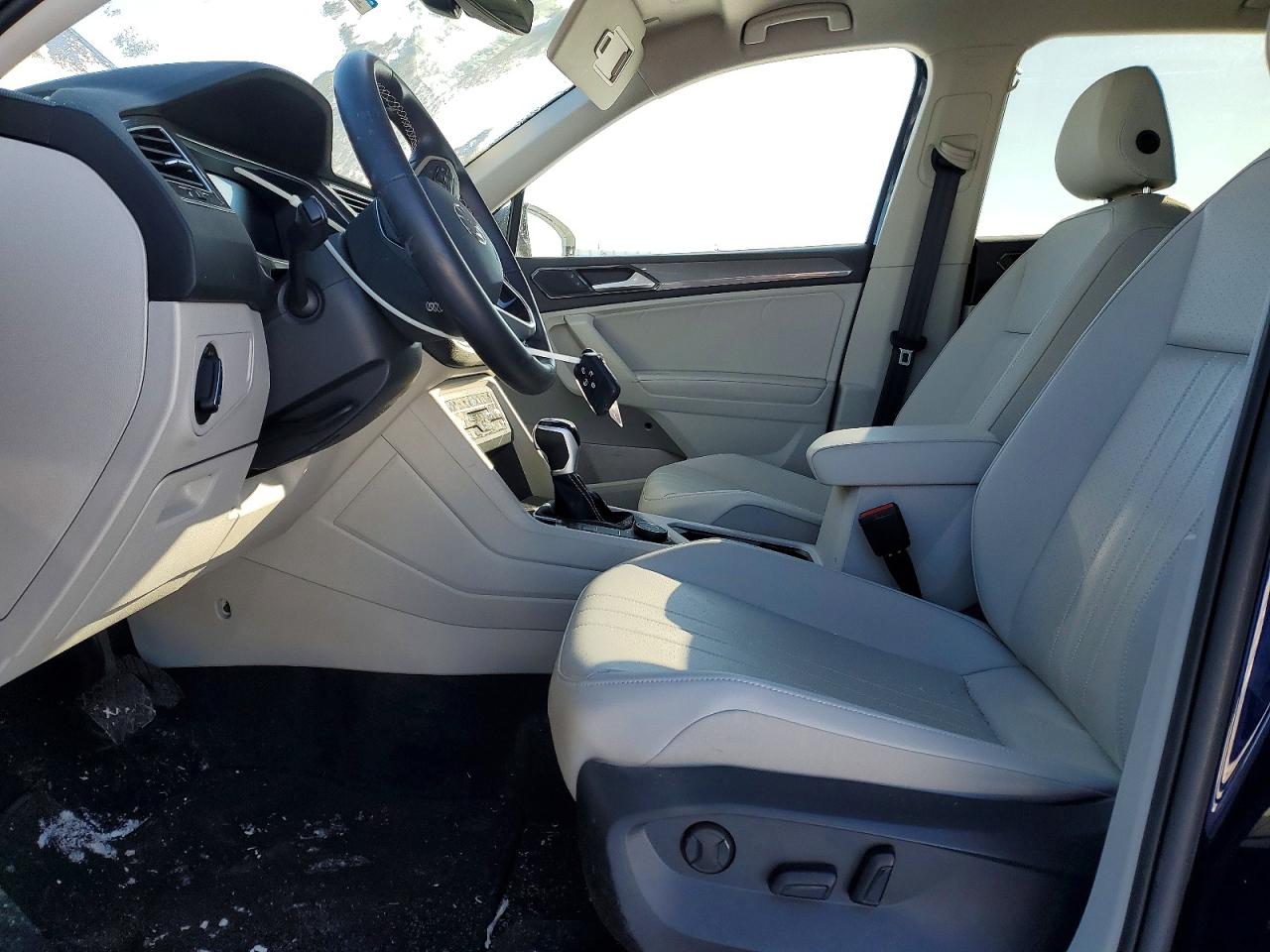 2024 VOLKSWAGEN TIGUAN SE photo 13