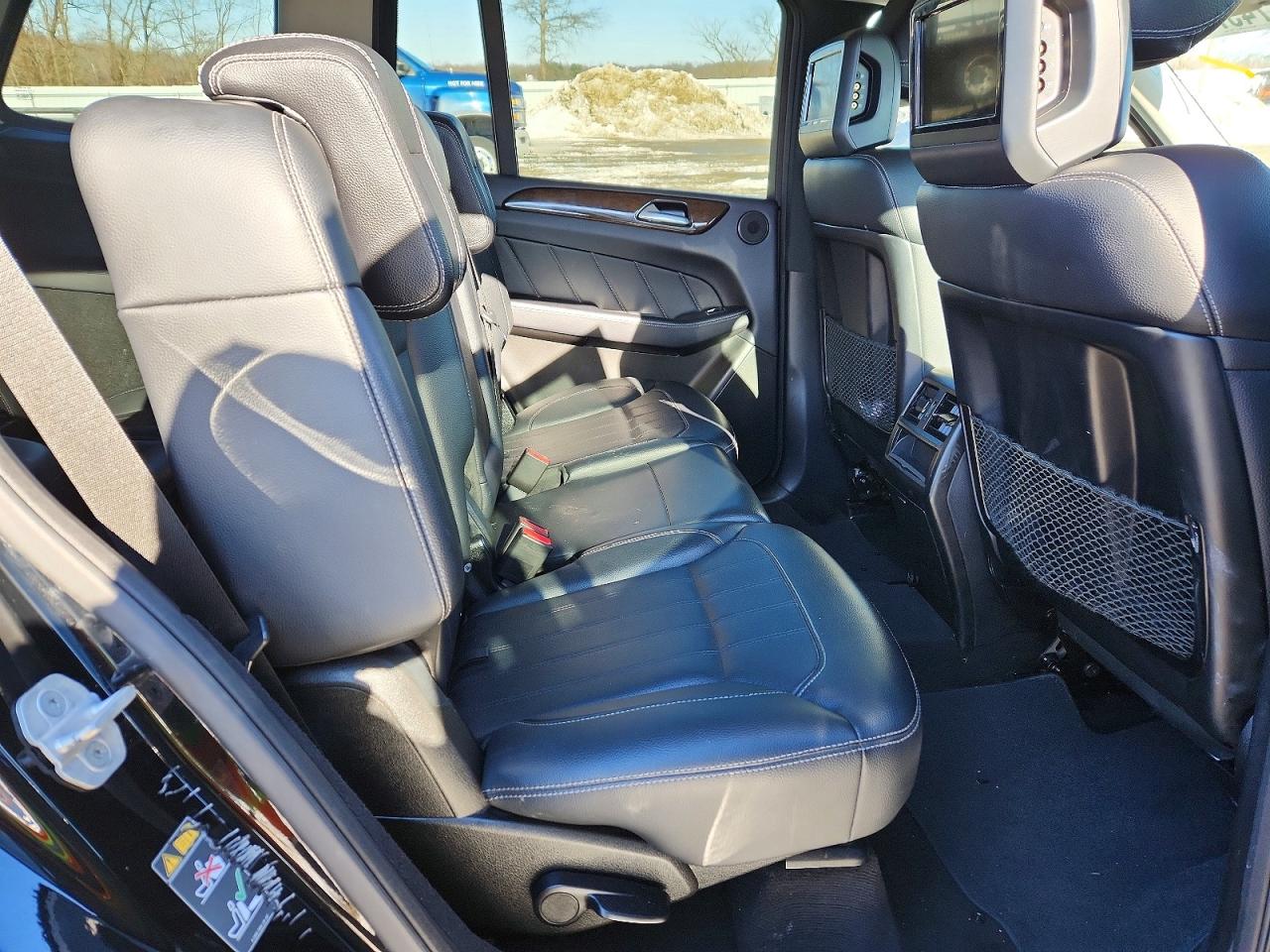 2015 MERCEDES-BENZ GL 450 4MATIC photo 11