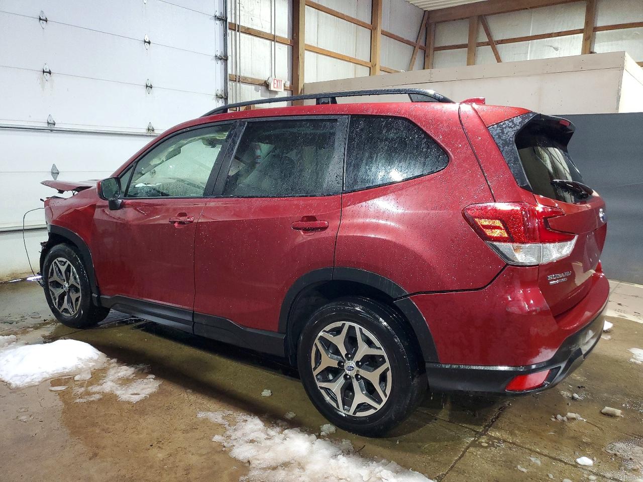 2021 SUBARU FORESTER PREMIUM photo 2