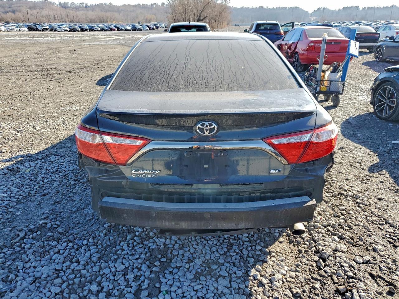 2016 TOYOTA CAMRY photo 16