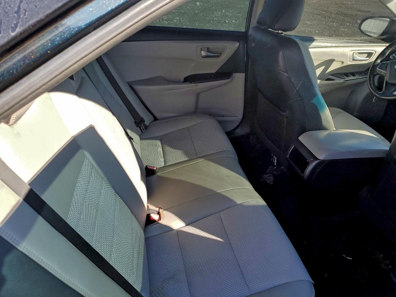 2016 TOYOTA CAMRY photo 28