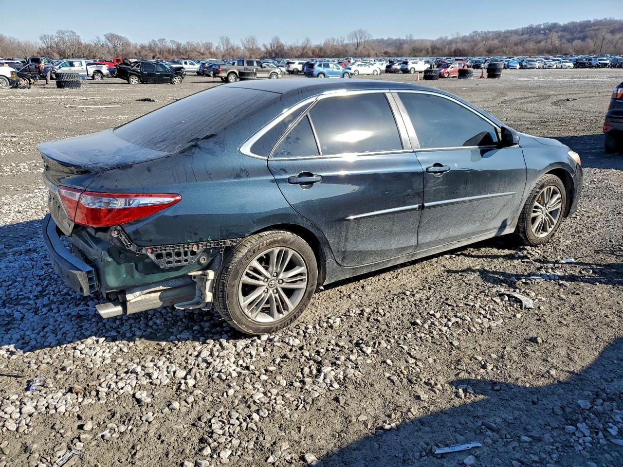 2016 TOYOTA CAMRY photo 7