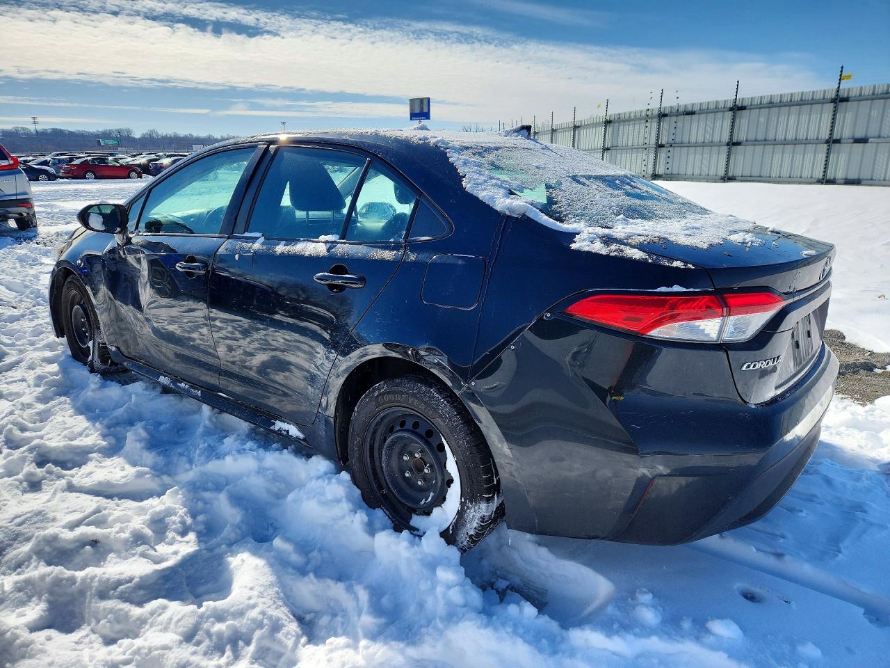 2020 TOYOTA COROLLA LE photo 2