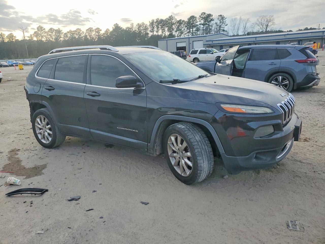 2015 JEEP CHEROKEE LIMITED photo 4