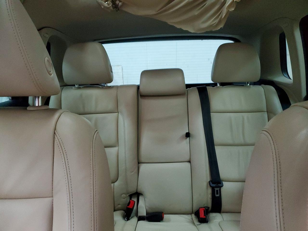 2012 VOLKSWAGEN TIGUAN S photo 28