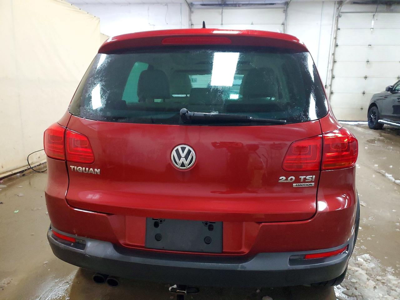 2012 VOLKSWAGEN TIGUAN S photo 16