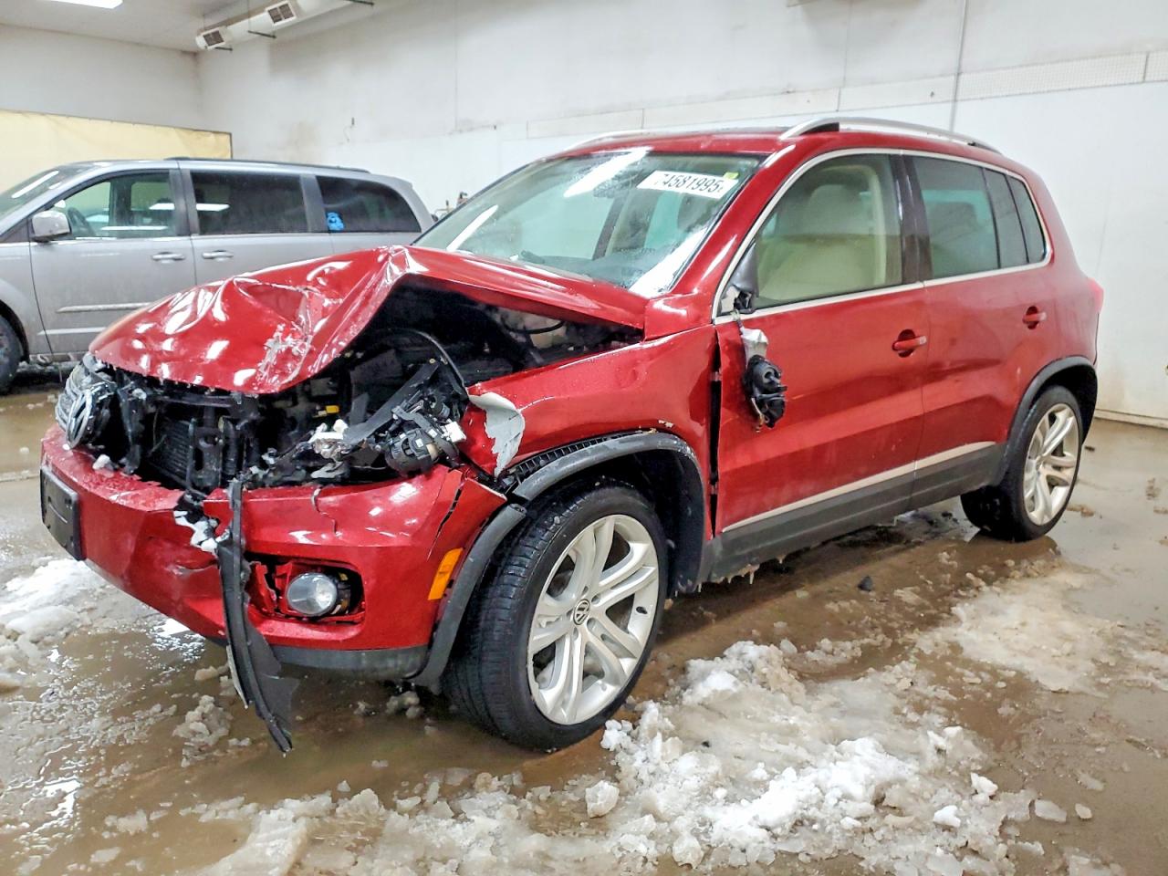 2012 VOLKSWAGEN TIGUAN