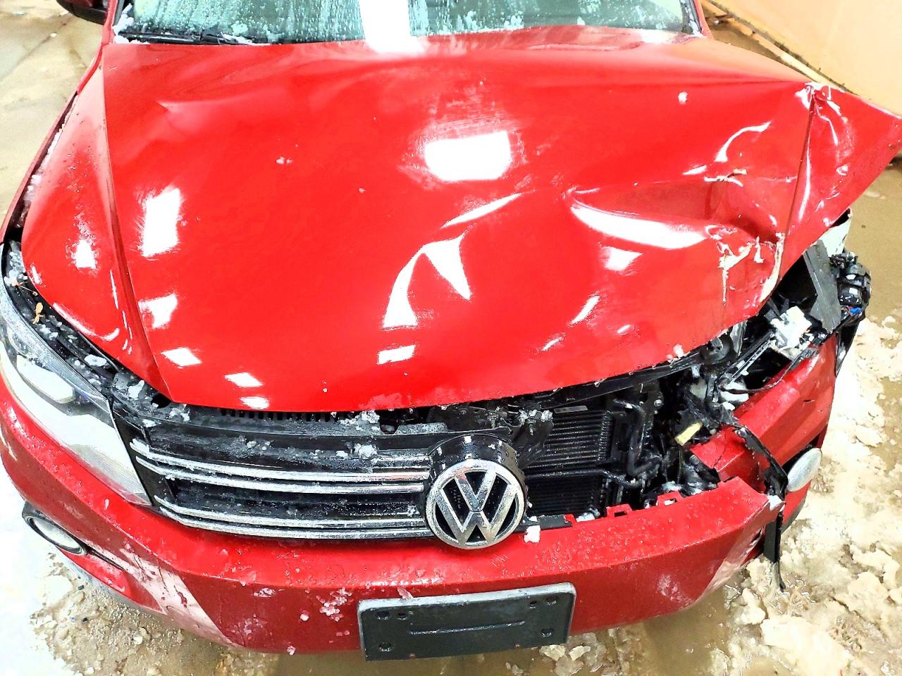 2012 VOLKSWAGEN TIGUAN S photo 34