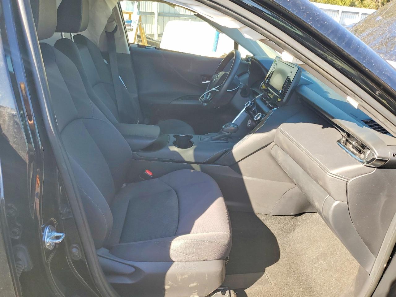 2021 TOYOTA VENZA LE photo 7
