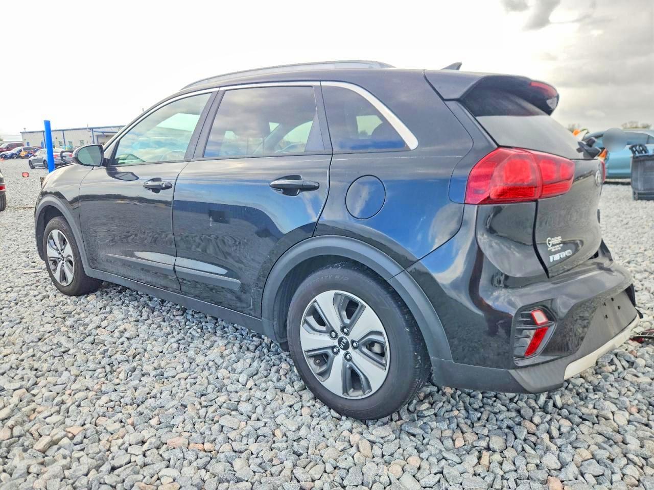 2020 KIA NIRO LX photo 2