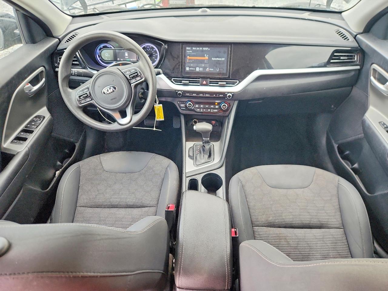 2020 KIA NIRO LX photo 8