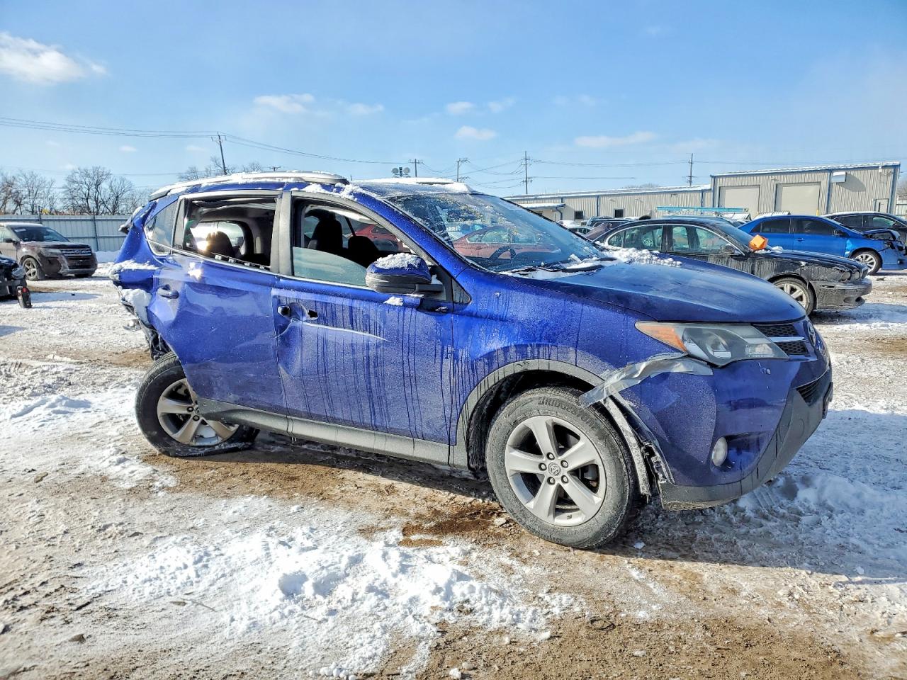 2015 TOYOTA RAV4 XLE photo 10