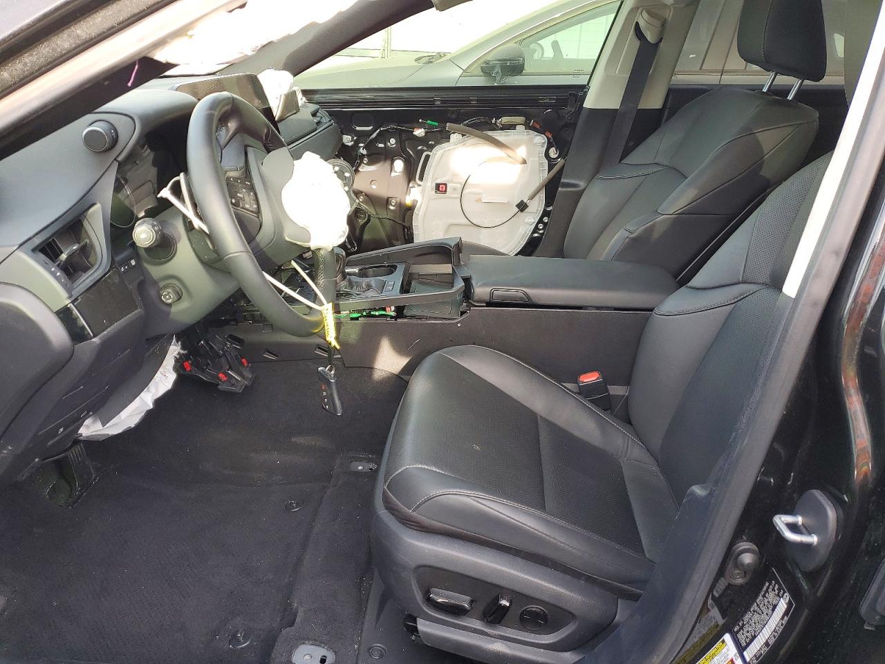 2025 LEXUS ES 300H BASE photo 13