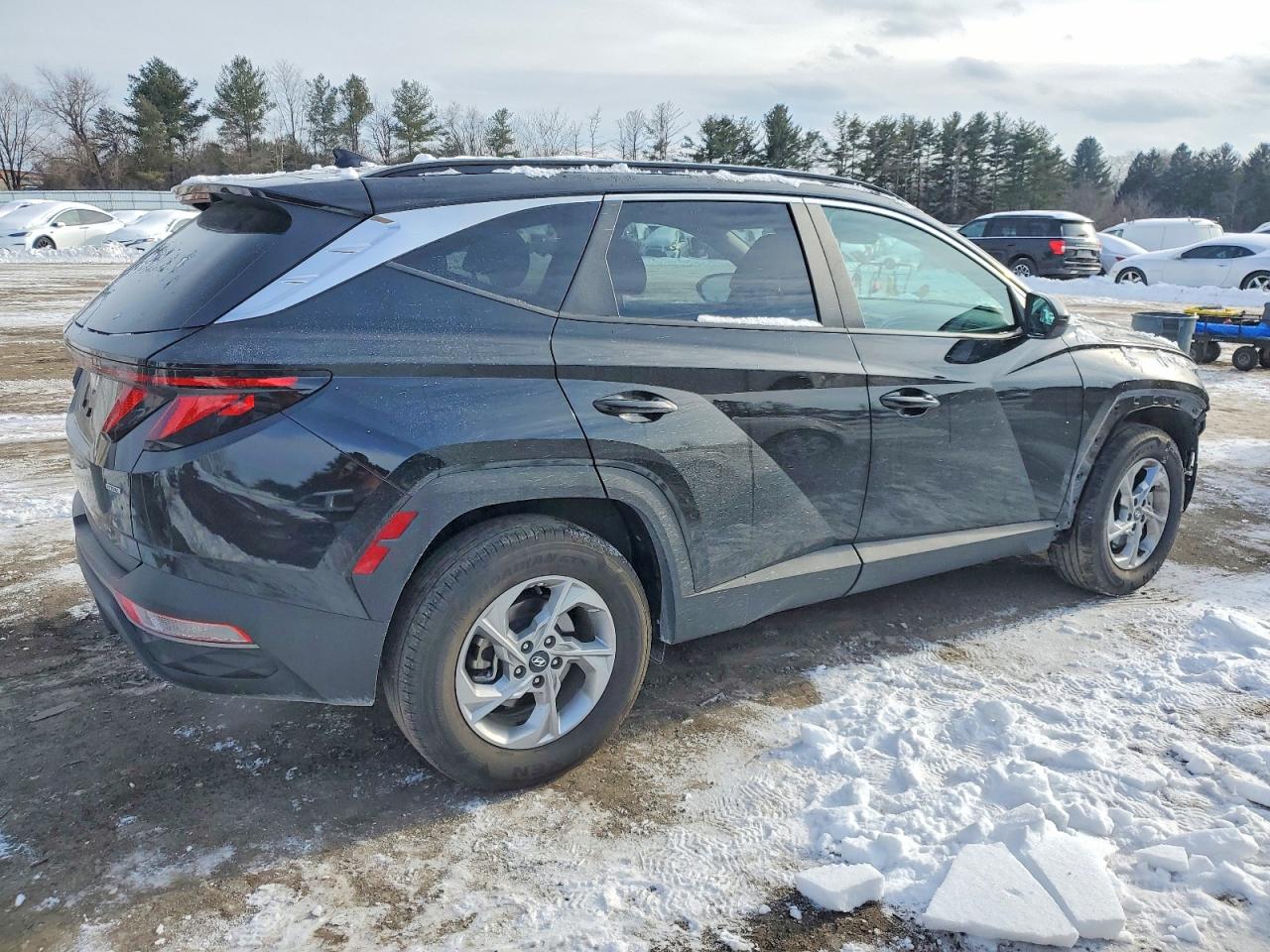 2024 HYUNDAI TUCSON SEL photo 3