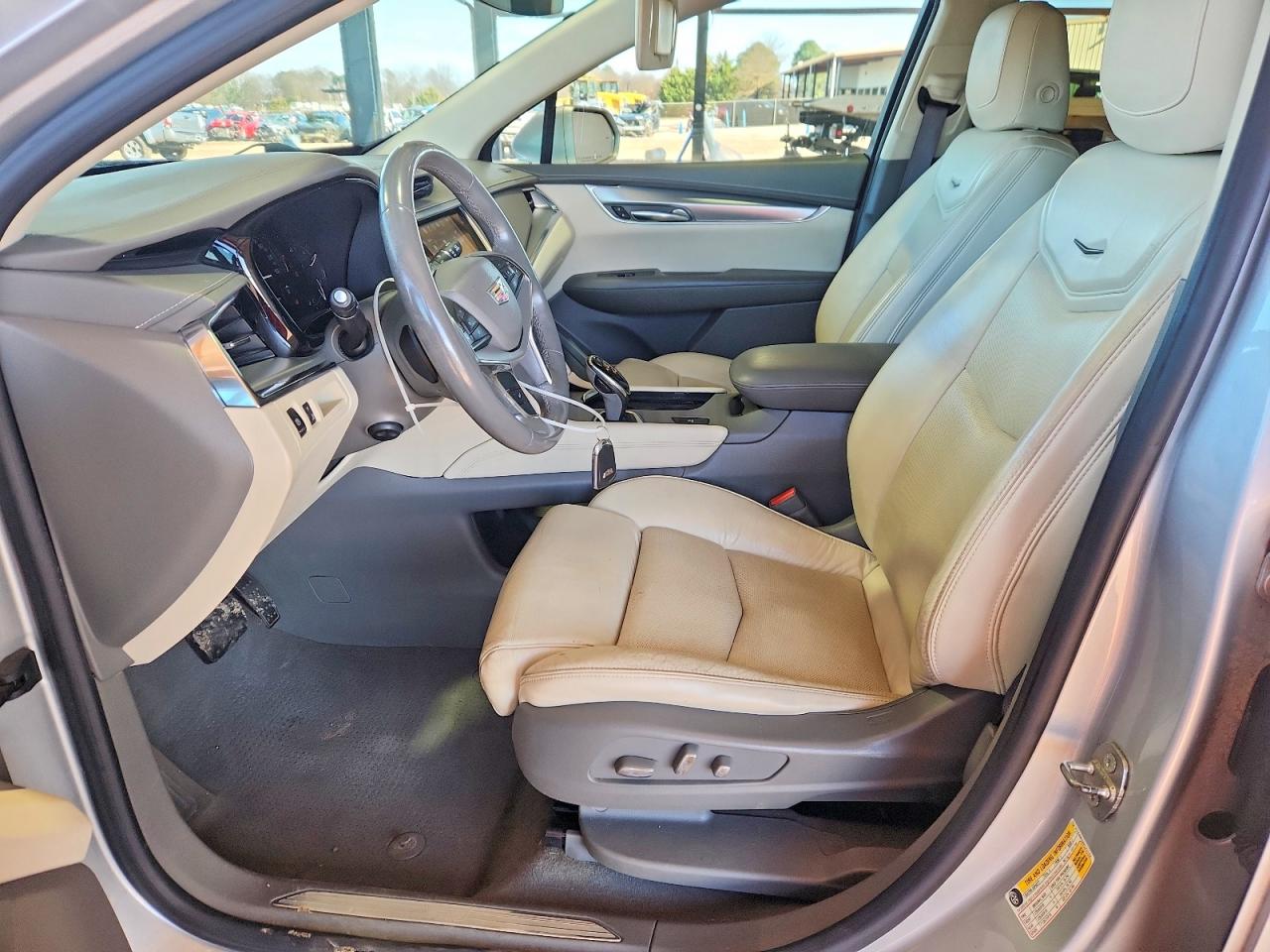 2017 CADILLAC XT5 LUXURY photo 7