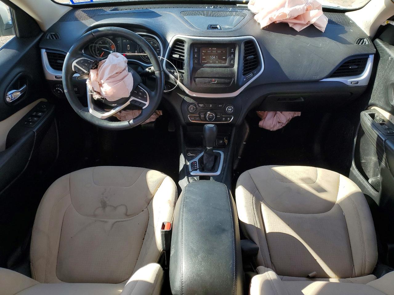 2017 JEEP CHEROKEE photo 22