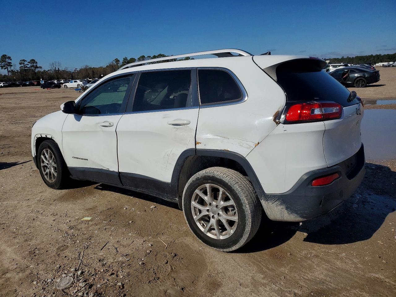 2017 JEEP CHEROKEE photo 4
