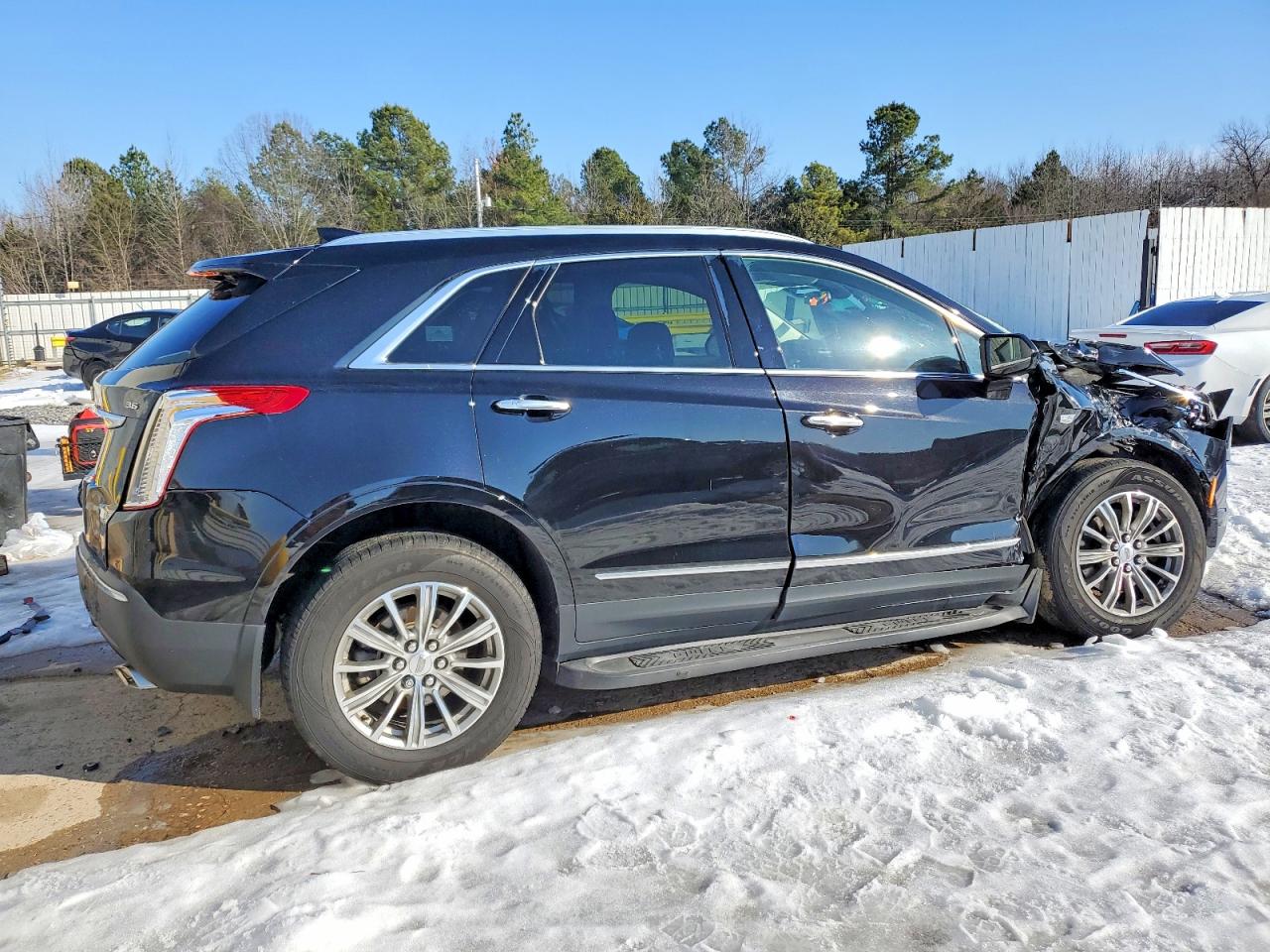 2017 CADILLAC XT5 LUXURY photo 5