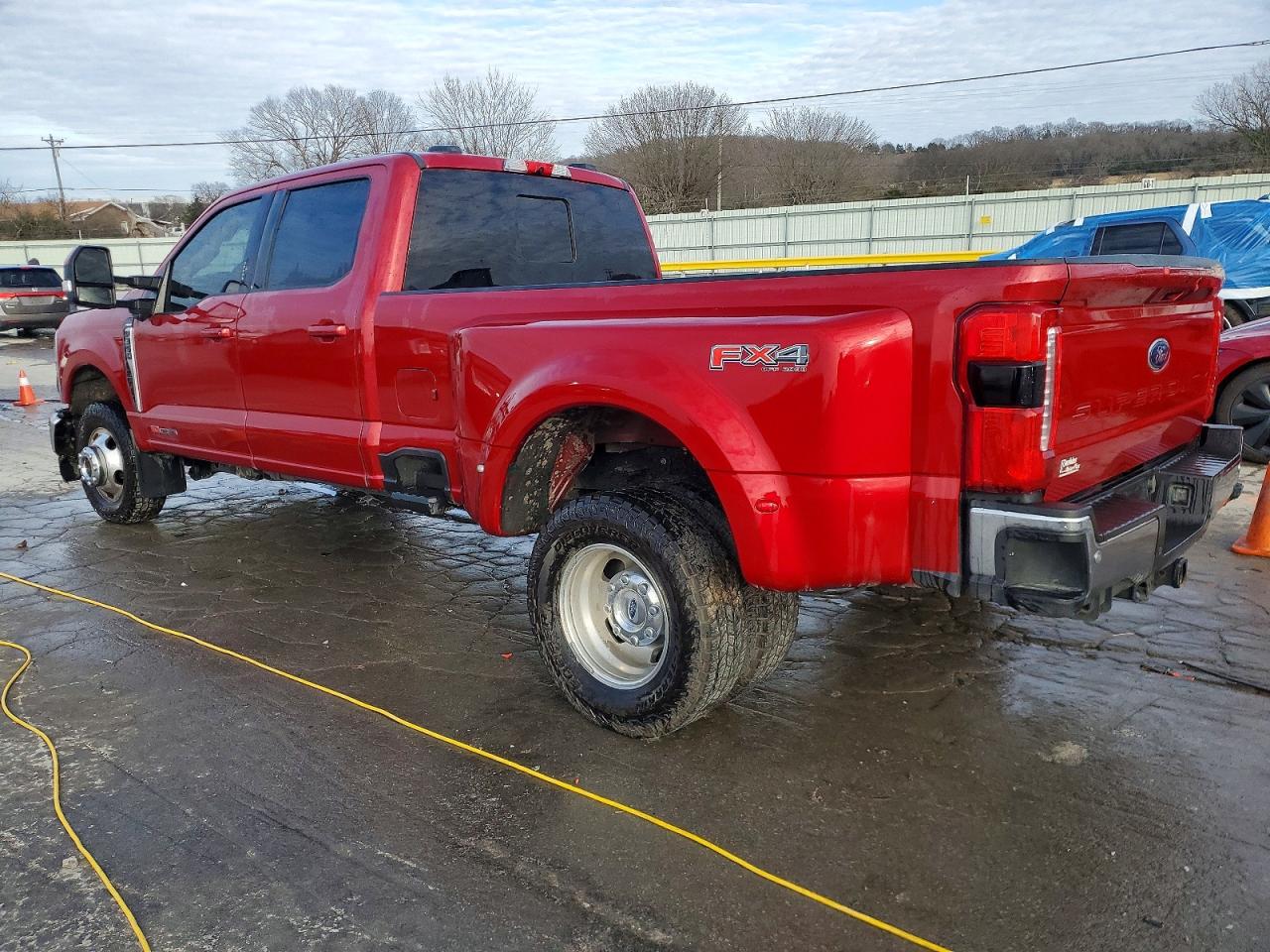 2023 FORD SUPER DUTY F-350 W/D photo 2