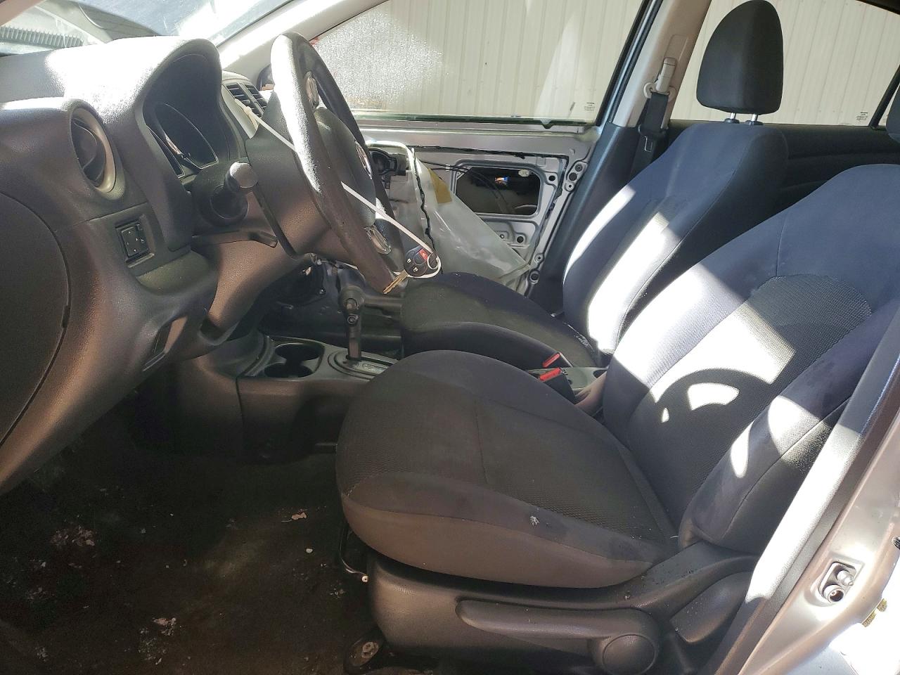 2012 NISSAN VERSA S photo 13