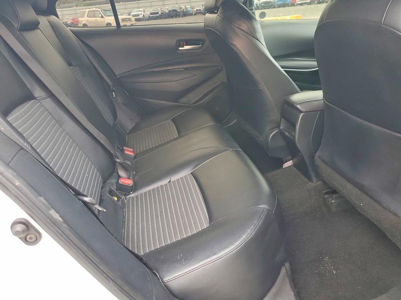 2021 TOYOTA COROLLA XSE photo 28