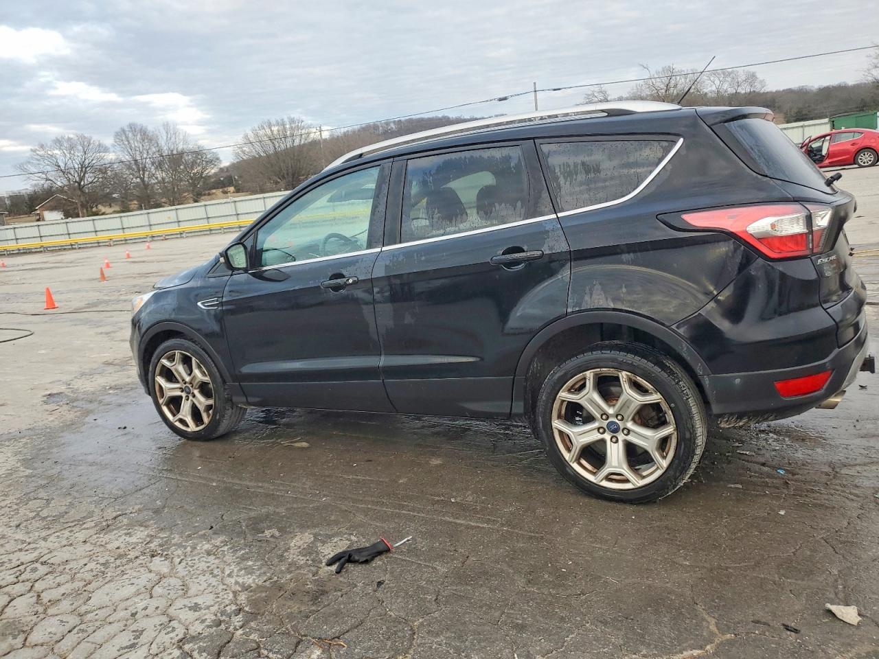 2017 FORD ESCAPE TITANIUM photo 3