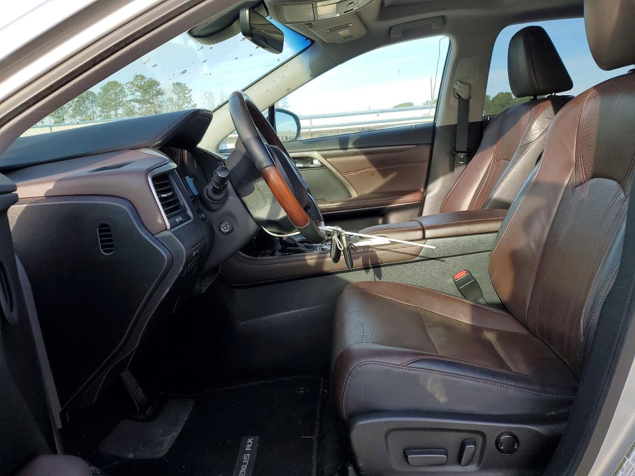 2016 LEXUS RX photo 7
