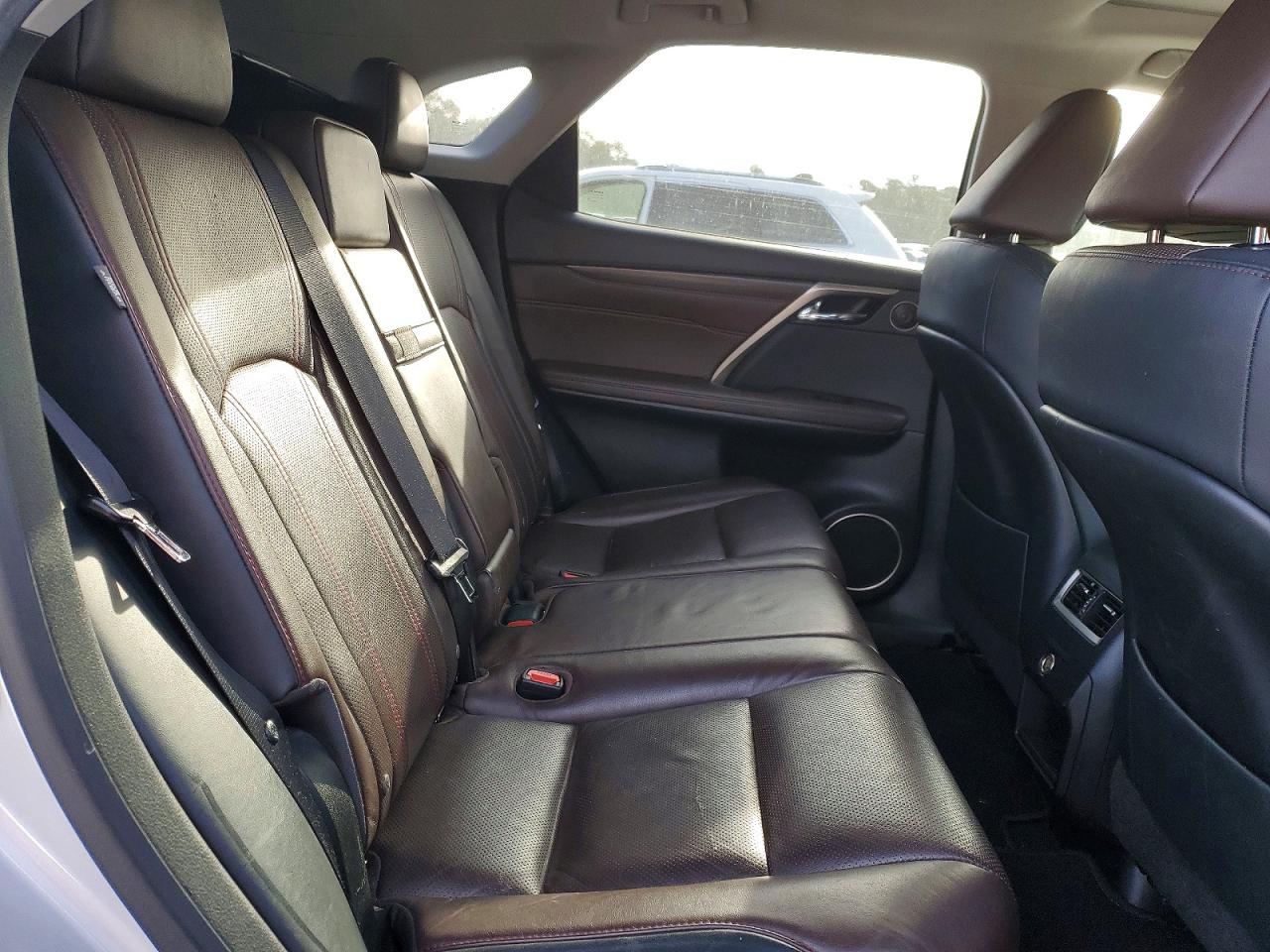 2016 LEXUS RX photo 11