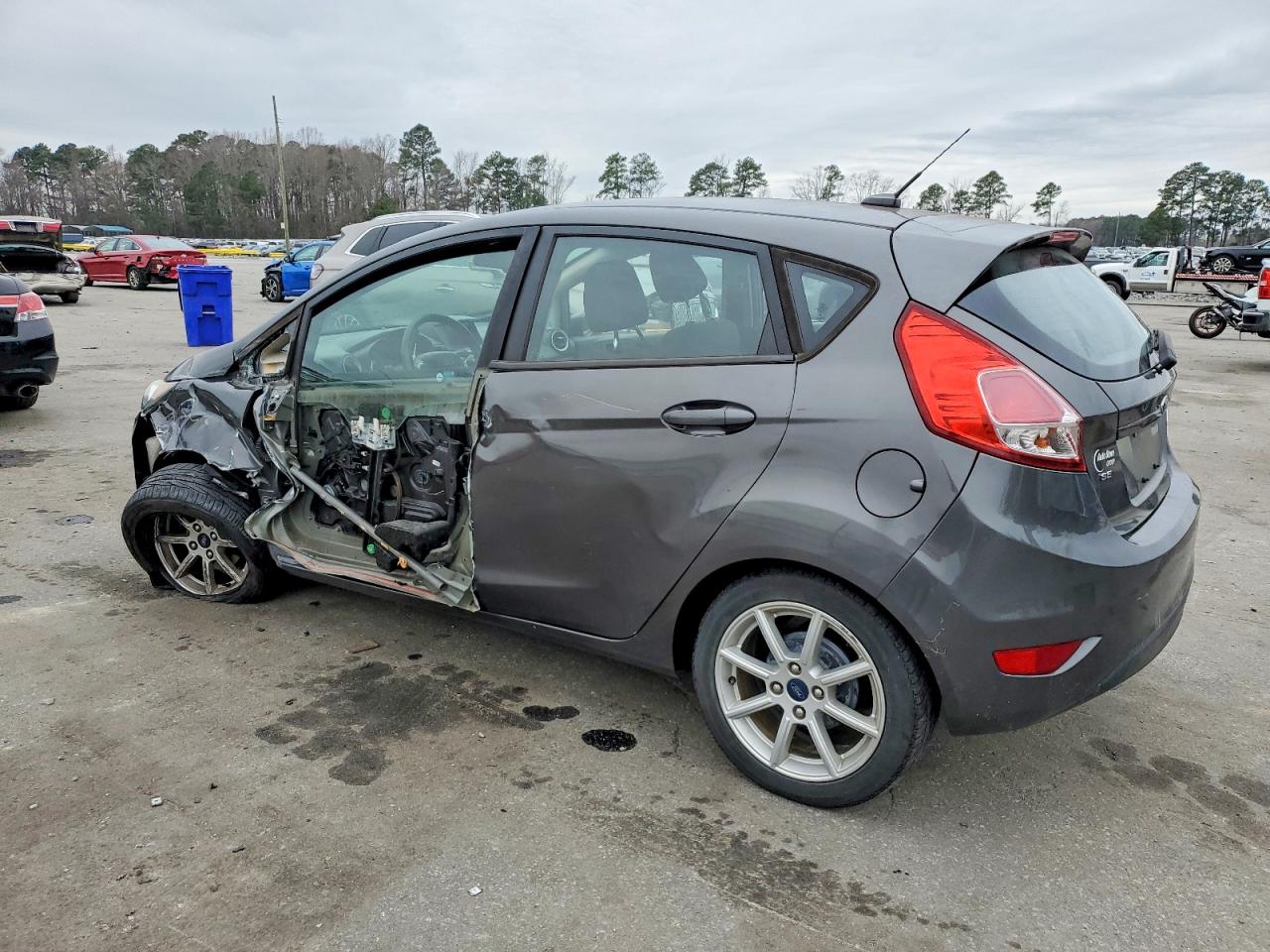 2019 FORD FIESTA SE photo 3