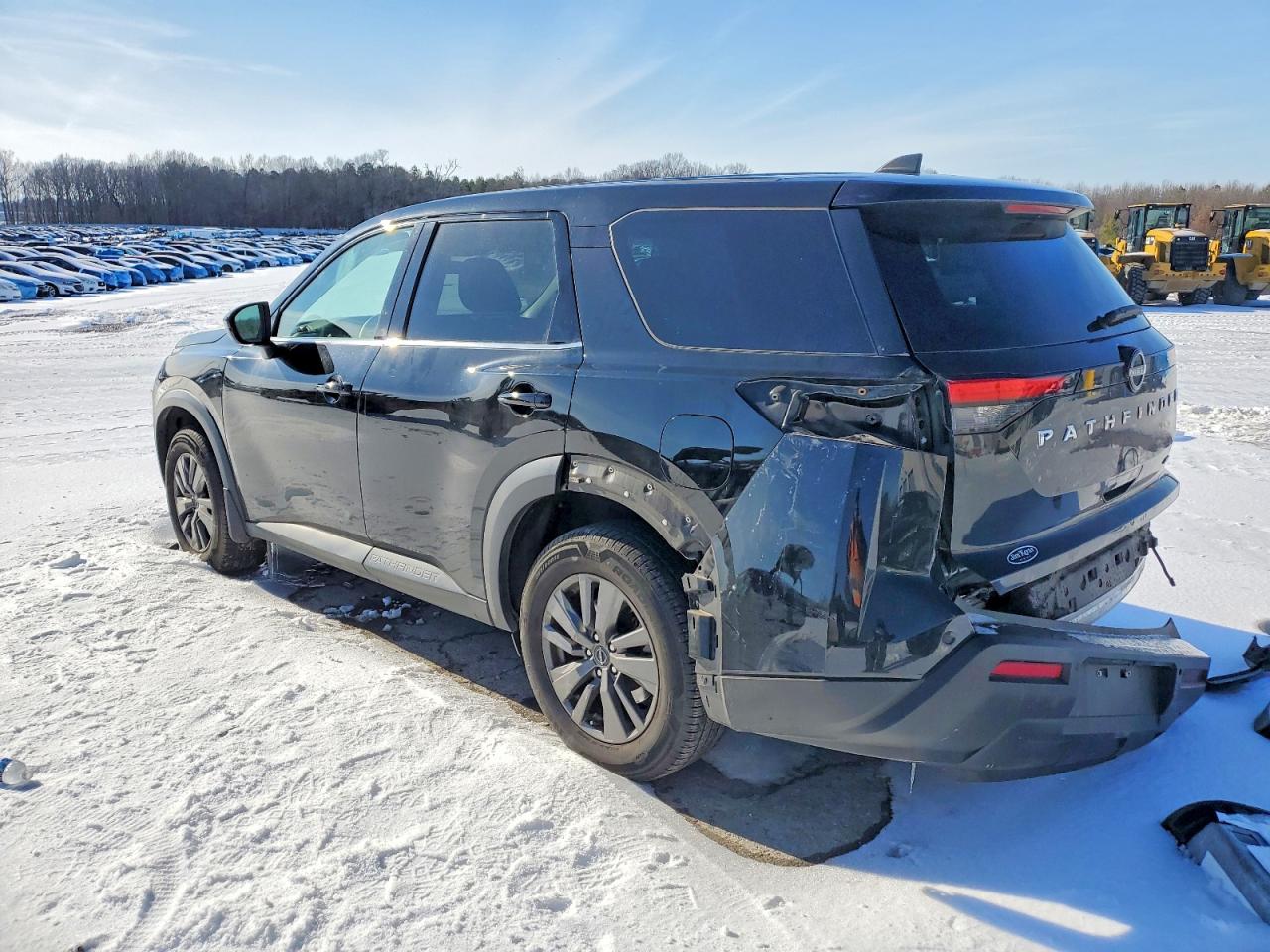 2023 NISSAN PATHFINDER S photo 2