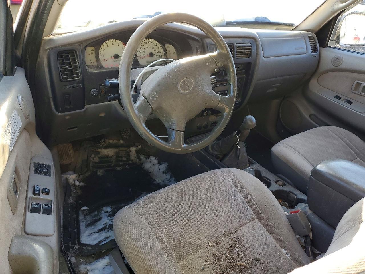 2002 TOYOTA TACOMA photo 15