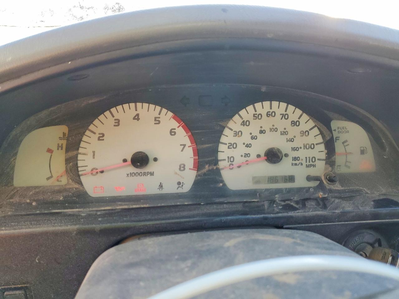 2002 TOYOTA TACOMA photo 17