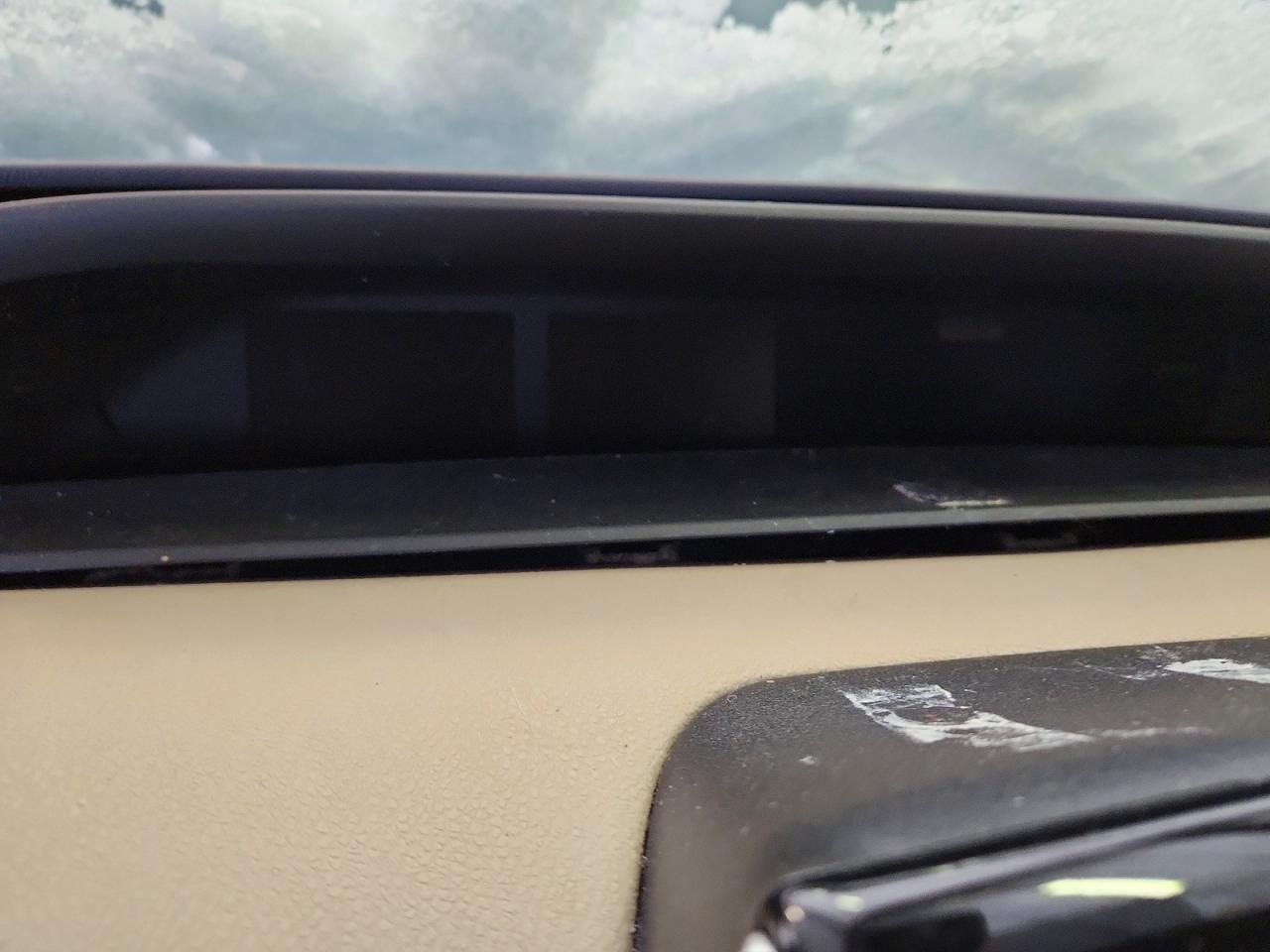 2018 TOYOTA PRIUS photo 9