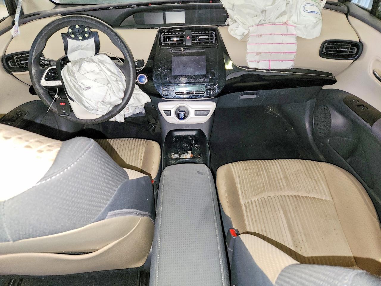 2018 TOYOTA PRIUS photo 8