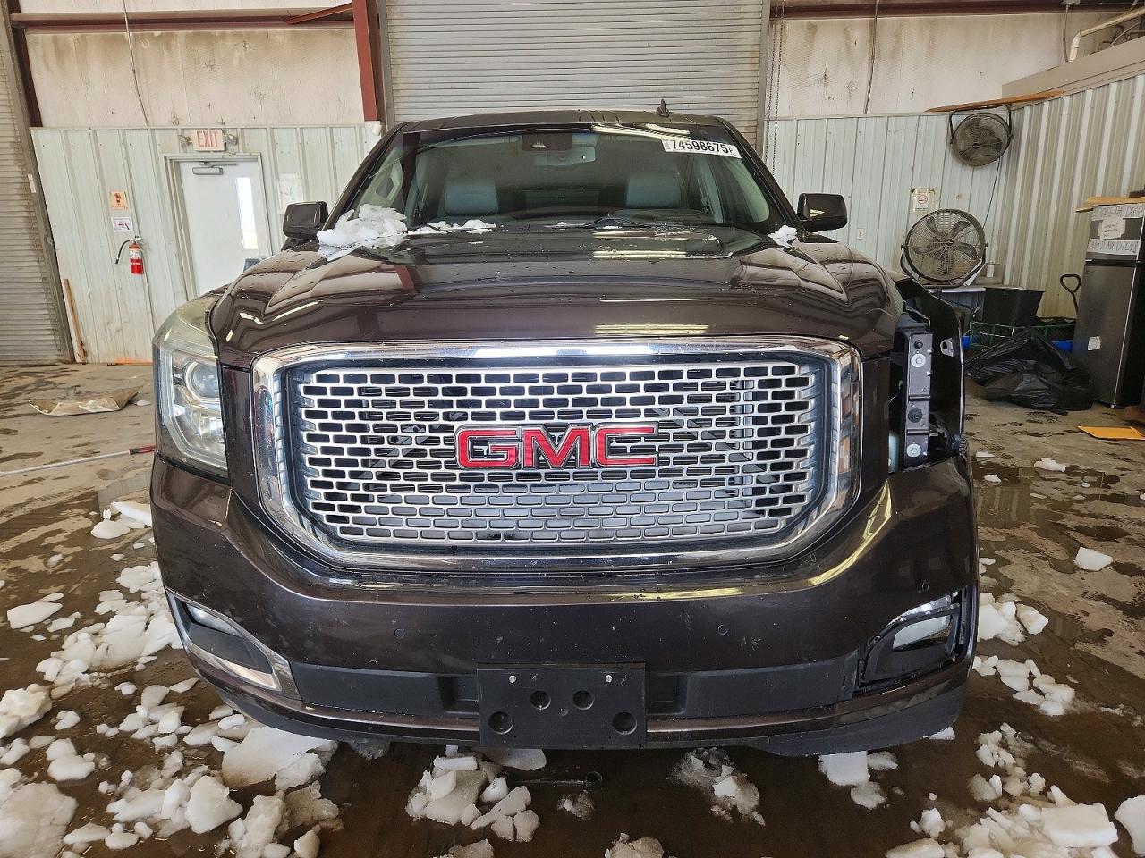 2015 GMC YUKON XL DENALI photo 9