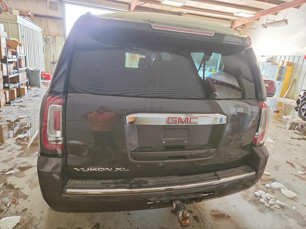 2015 GMC YUKON XL DENALI photo 11