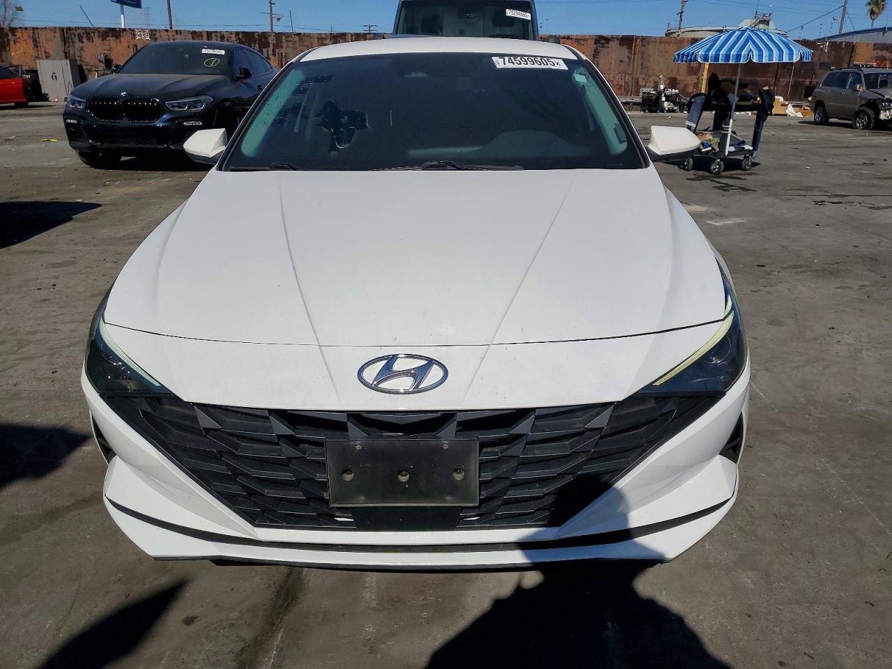 2023 HYUNDAI ELANTRA SEL photo 5
