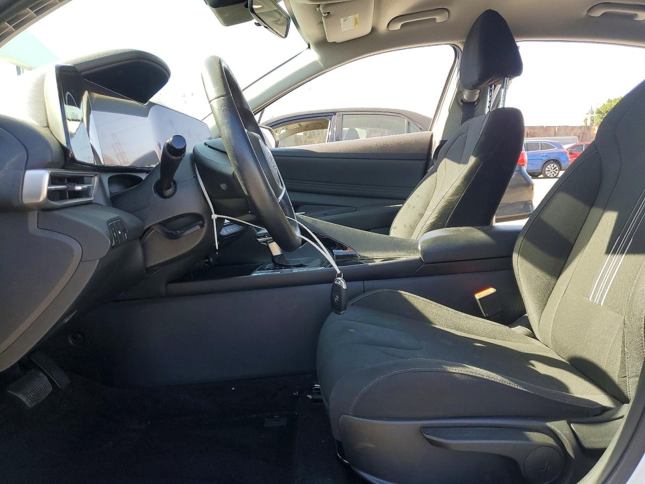 2023 HYUNDAI ELANTRA SEL photo 7