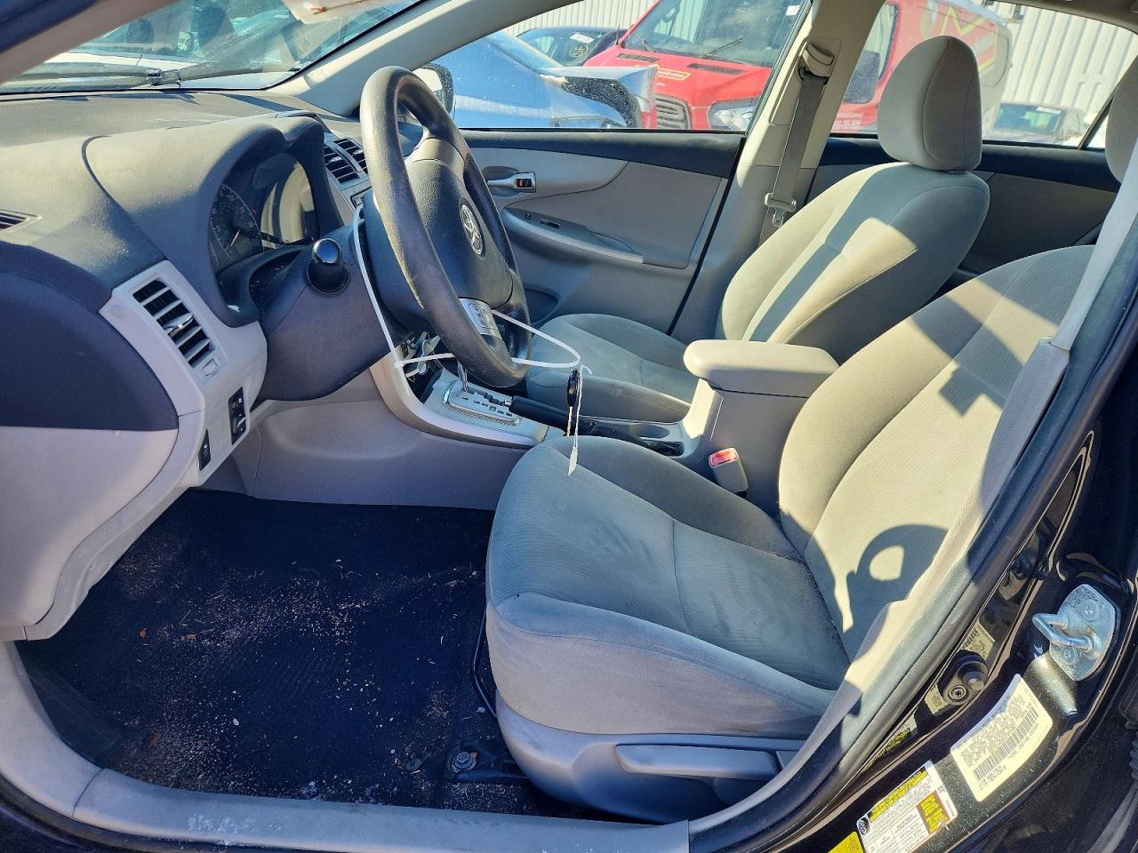 2012 TOYOTA COROLLA BASE photo 13