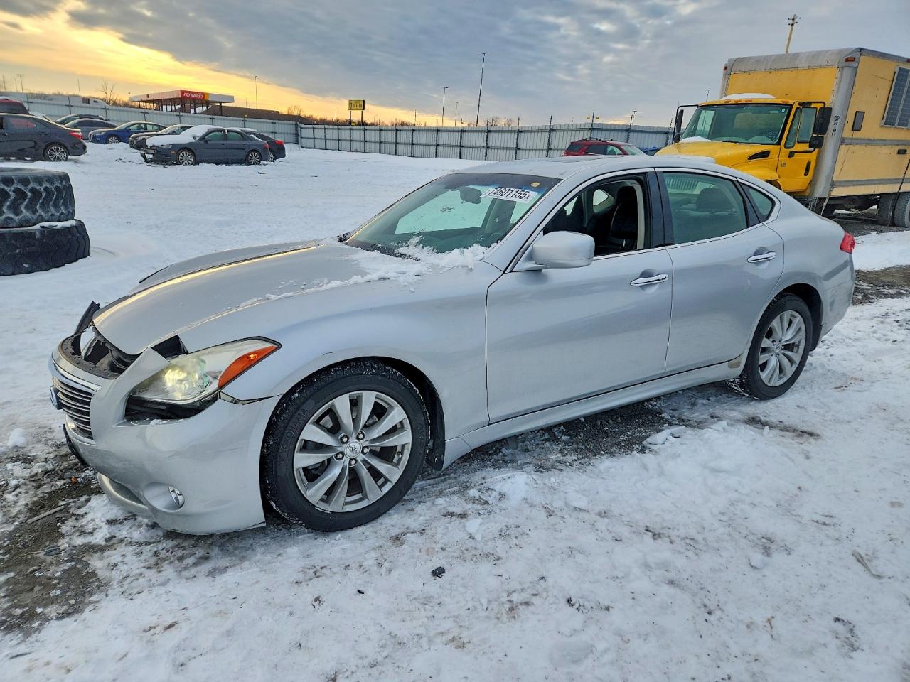 2011 INFINITI M37