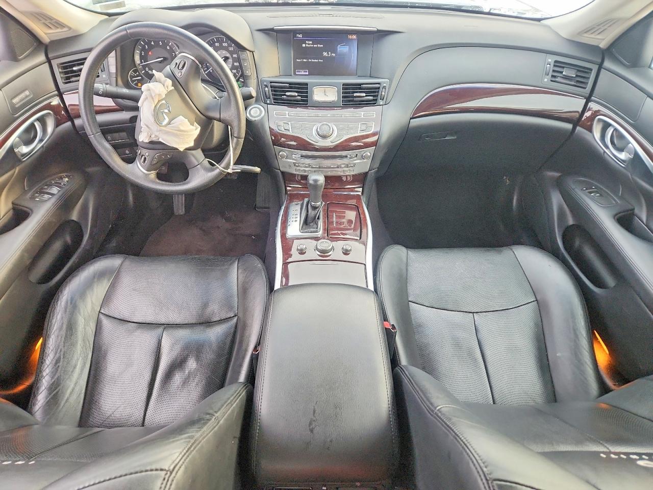 2011 INFINITI M37 X photo 15