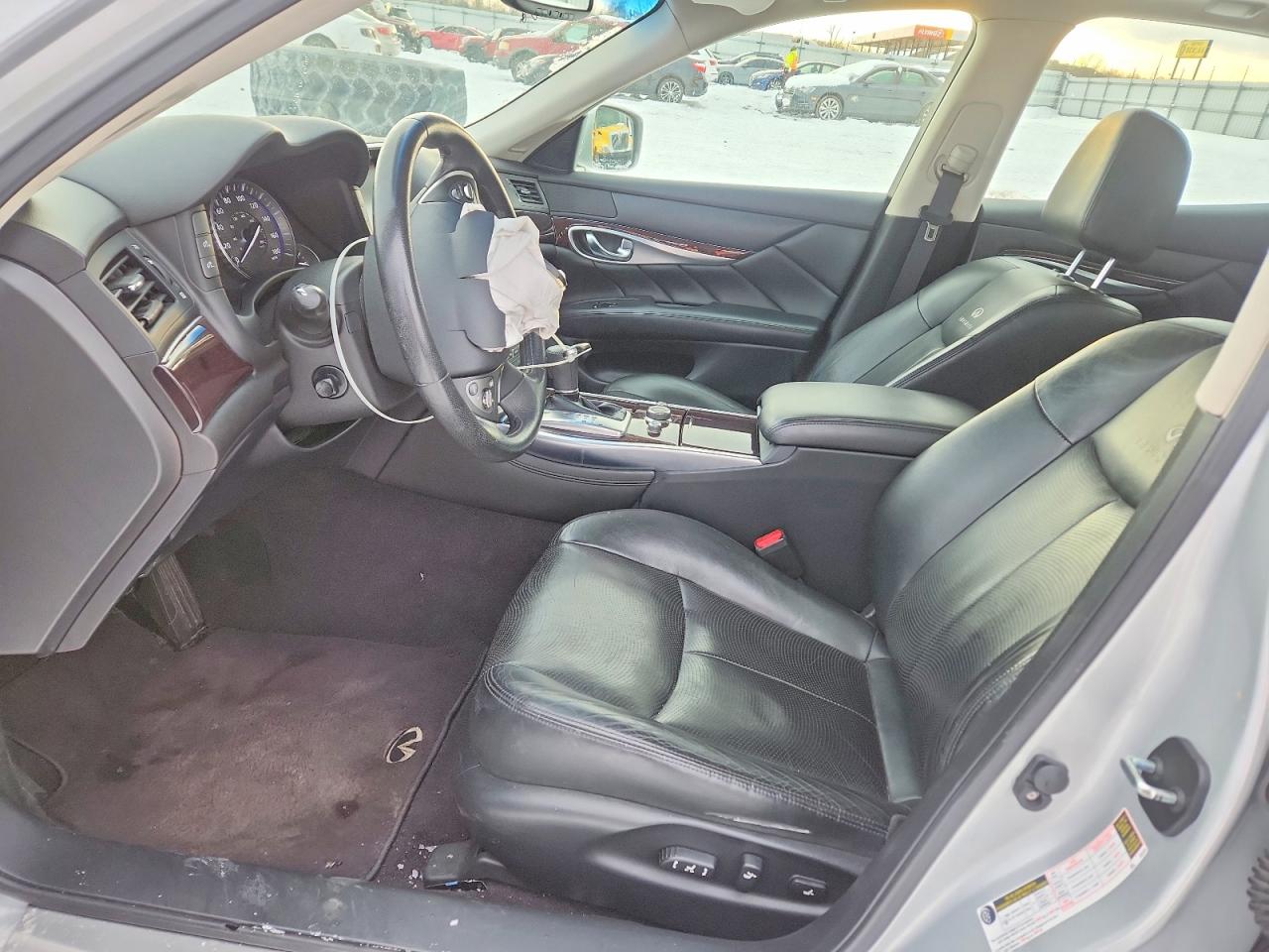 2011 INFINITI M37 X photo 13
