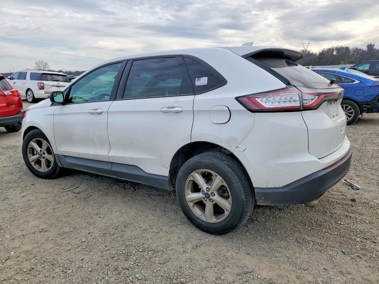 2015 FORD EDGE SE photo 2